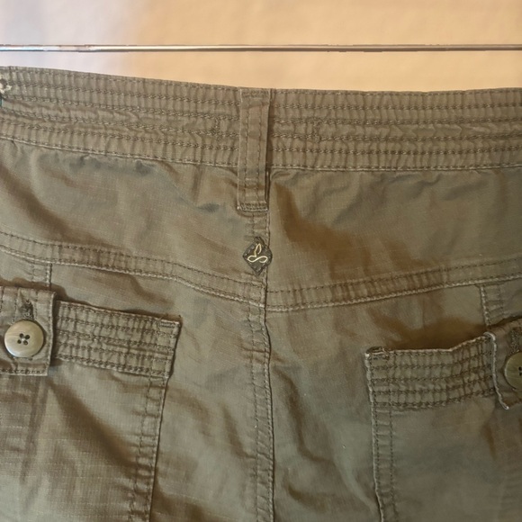 PRANA Pants Capri Cargo Outdoor Women’s Pant Size 10. Army Green. See note. - Picture 8 of 13